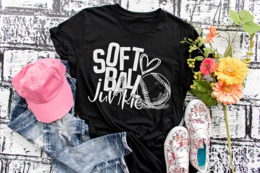 Softball Junkie 🥎