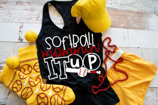 Softball Mommin' It Up (short sleeve) 🥎