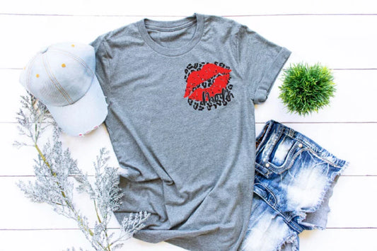 Mom Kiss Leopard Print Valentine’s Day (short sleeve)